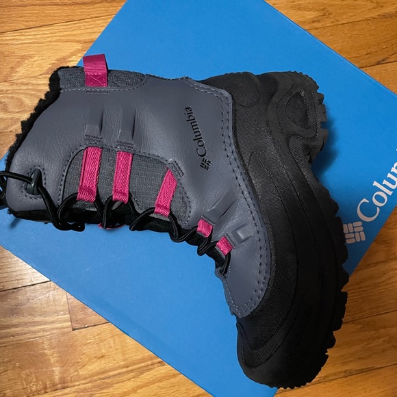 - Columbia girl boot - Picture 3 of 8
